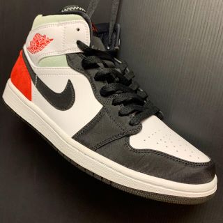 ナイキ(NIKE)のAIR JORDAN 1 MID SE(スニーカー)