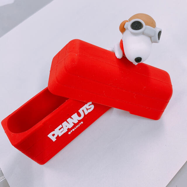 SNOOPY(スヌーピー)のAirPodsプロ カバー スヌーピー スマホ/家電/カメラのスマホアクセサリー(モバイルケース/カバー)の商品写真