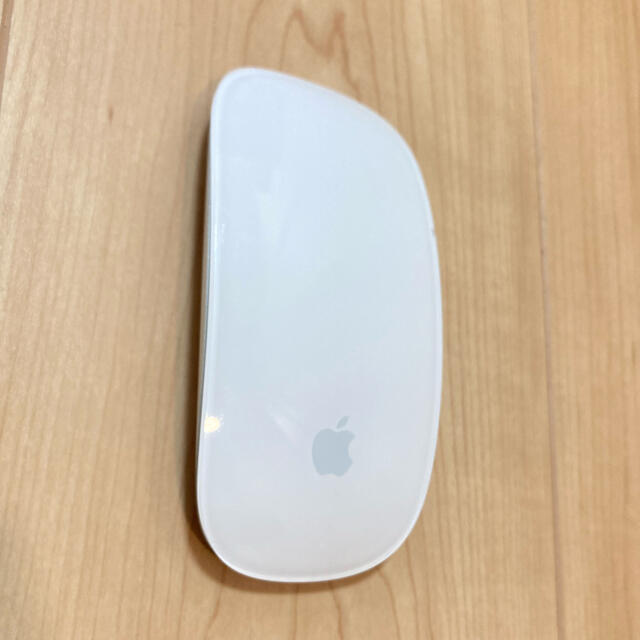 Apple(アップル)のApple Magic Mouse（電池式） スマホ/家電/カメラのPC/タブレット(PC周辺機器)の商品写真