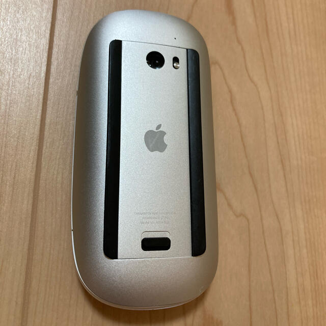 Apple(アップル)のApple Magic Mouse（電池式） スマホ/家電/カメラのPC/タブレット(PC周辺機器)の商品写真