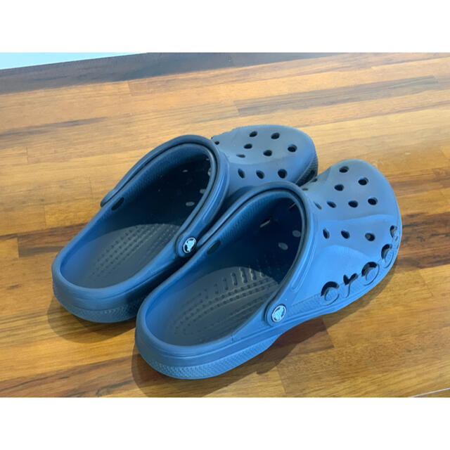 crocs(クロックス)の最終値下げ 早い者勝ち 美品 クロックス ネイビー 28cm サンダル メンズ メンズの靴/シューズ(サンダル)の商品写真