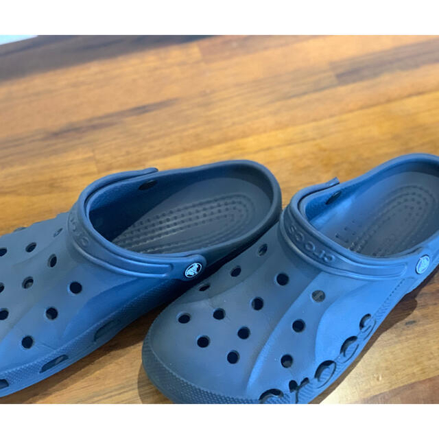 crocs(クロックス)の最終値下げ 早い者勝ち 美品 クロックス ネイビー 28cm サンダル メンズ メンズの靴/シューズ(サンダル)の商品写真