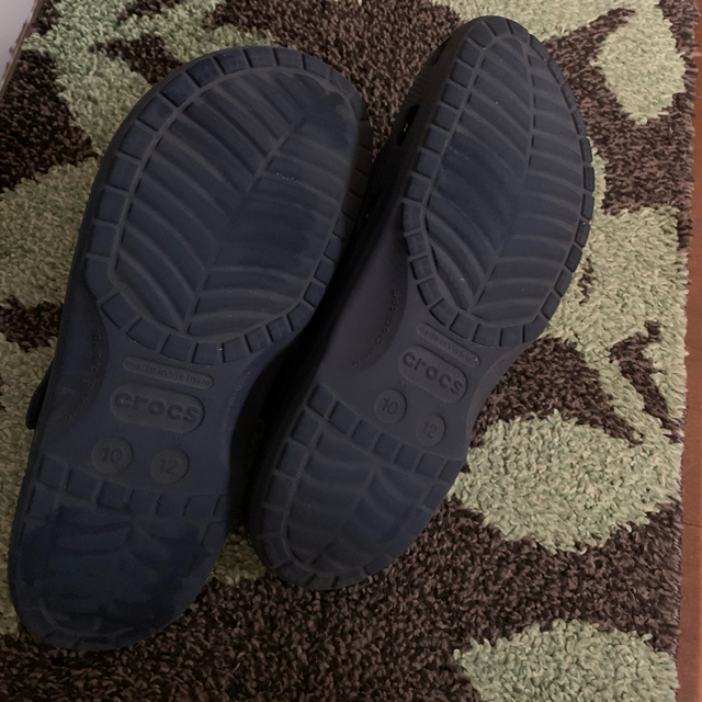 crocs(クロックス)の最終値下げ 早い者勝ち 美品 クロックス ネイビー 28cm サンダル メンズ メンズの靴/シューズ(サンダル)の商品写真