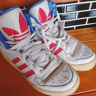 adidas - アディダスハイカットスニーカー の通販 by チャム・ラム ...