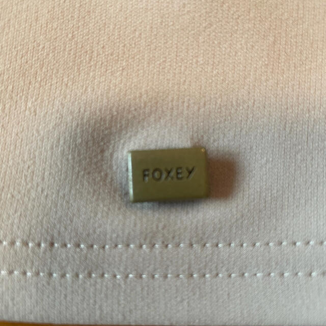 FOXEY(フォクシー)のFOXEY NYのカットソー レディースのトップス(カットソー(半袖/袖なし))の商品写真