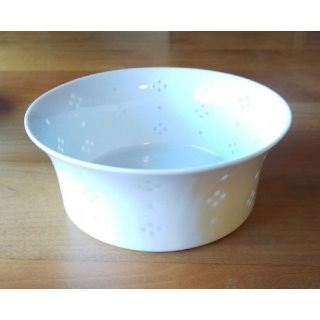 ハクサントウキ(白山陶器)の白山陶器波佐見焼ホタル星華中鉢＆木製トング(食器)
