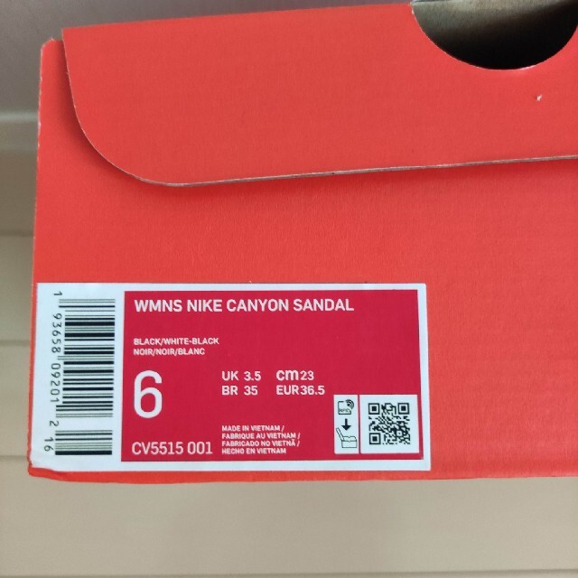 NIKE(ナイキ)の【新品】23cm ナイキ キャニオン ウィメンズ サンダル レディースの靴/シューズ(サンダル)の商品写真