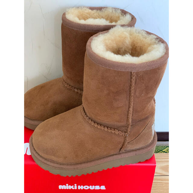 UGG(アグ)のUGG ムートンブーツ キッズ   キッズ/ベビー/マタニティのキッズ靴/シューズ(15cm~)(ブーツ)の商品写真