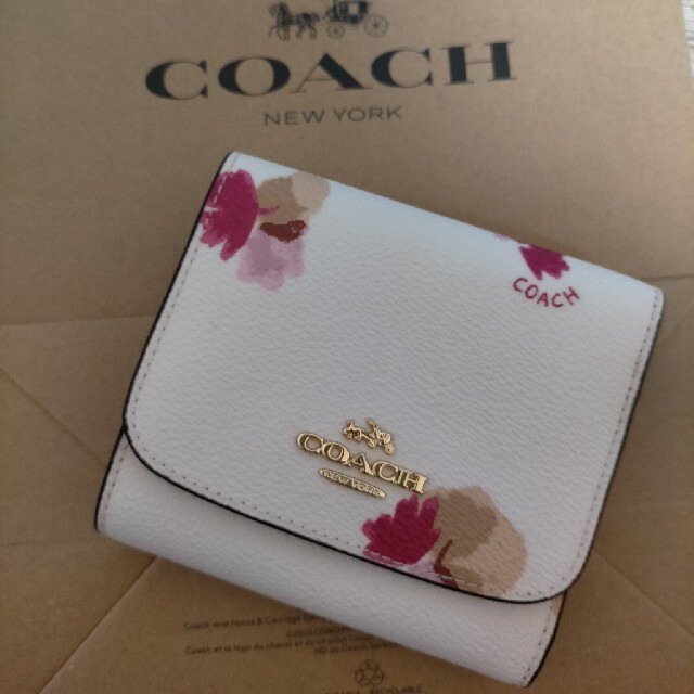 COACH(コーチ)のコーチ折りたたみ財布 未使用 予約済み レディースのファッション小物(財布)の商品写真