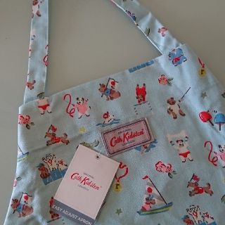 キャスキッドソン(Cath Kidston)のCath Kidston スポ一ティードッグ エプロン(収納/キッチン雑貨)