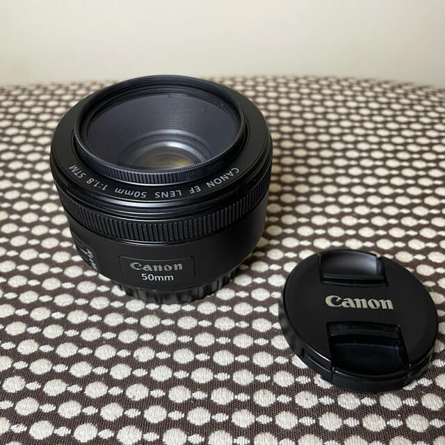 Canon(キヤノン)のEF50mm F1.8 stm フィルター付き　美品　Canon スマホ/家電/カメラのカメラ(レンズ(単焦点))の商品写真