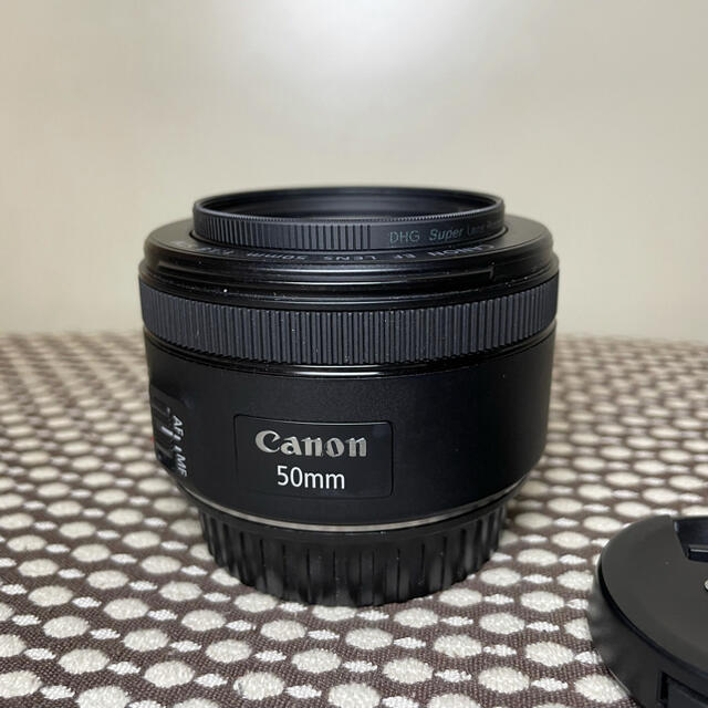 Canon(キヤノン)のEF50mm F1.8 stm フィルター付き　美品　Canon スマホ/家電/カメラのカメラ(レンズ(単焦点))の商品写真