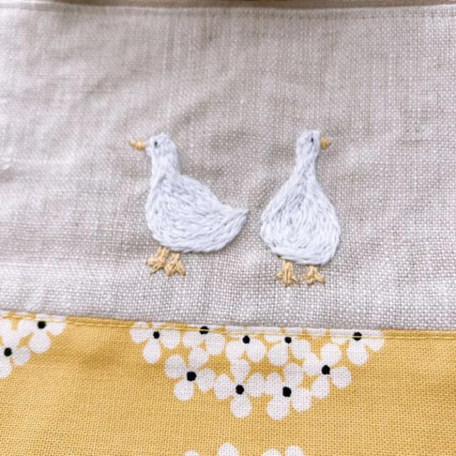 handmade刺繍ポーチ✤あひる アヒル duck 北欧 マスタード