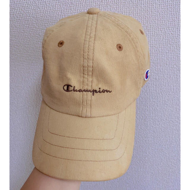 Champion(チャンピオン)のChampion コーデュロイ キャップ ベージュ レディースの帽子(キャップ)の商品写真