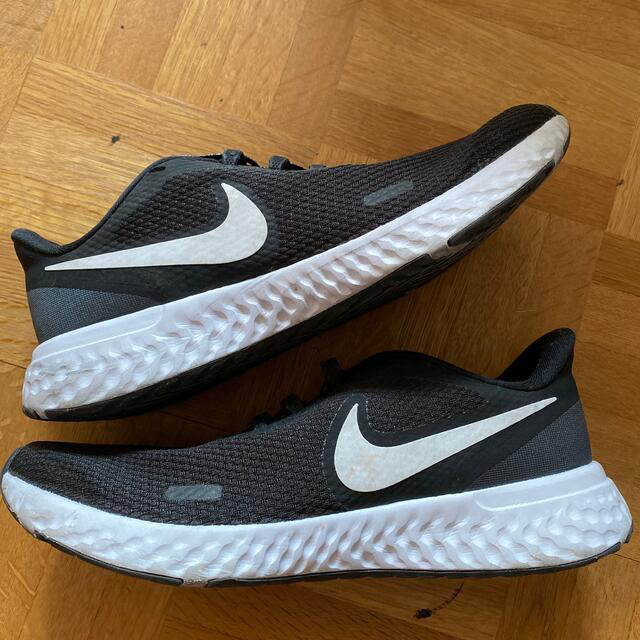 NIKE(ナイキ)のナイキ　レボリューション　23センチ レディースの靴/シューズ(スニーカー)の商品写真