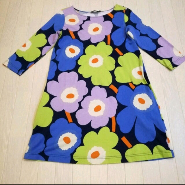 marimekko(マリメッコ)のマリメッコ　ウニッコ　ワンピース レディースのワンピース(ひざ丈ワンピース)の商品写真