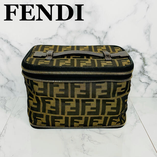 ✨極美品✨FENDI フェンディ ズッカ バニティバッグ ポーチ