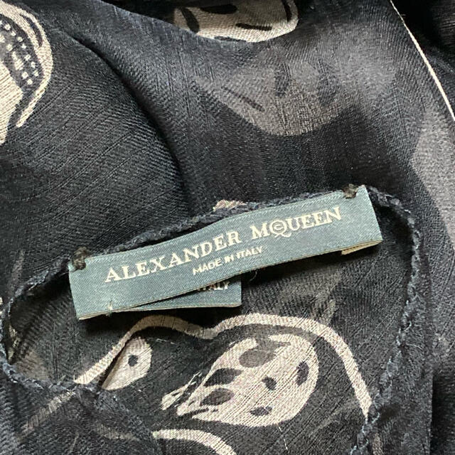 Alexander McQueen(アレキサンダーマックイーン)のAlexander McQueen Skull Scarf Black 極美品 メンズのファッション小物(バンダナ/スカーフ)の商品写真