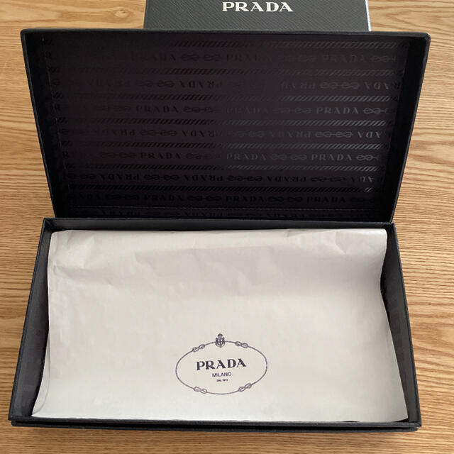 PRADA(プラダ)のプラダ箱　2個セット レディースのバッグ(ショップ袋)の商品写真