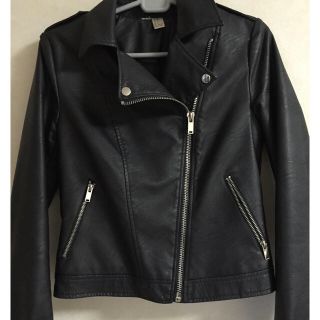 フォーエバートゥエンティーワン(FOREVER 21)のライダース中綿ジャケット(ライダースジャケット)