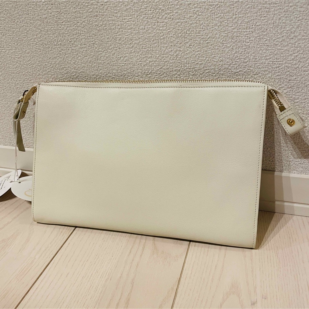 Chloe(クロエ)の【未使用品】クロエ　クラッチバッグ レディースのバッグ(クラッチバッグ)の商品写真