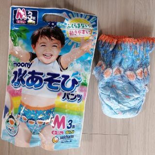 ユニチャーム(Unicharm)の水遊びオムツMサイズパンツタイプ(水着)