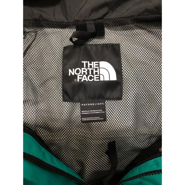 THE NORTH FACE(ザノースフェイス)の【新品】ザ ノースフェイス 1994 マウンテンパーカー 緑×黒 XL メンズのジャケット/アウター(マウンテンパーカー)の商品写真