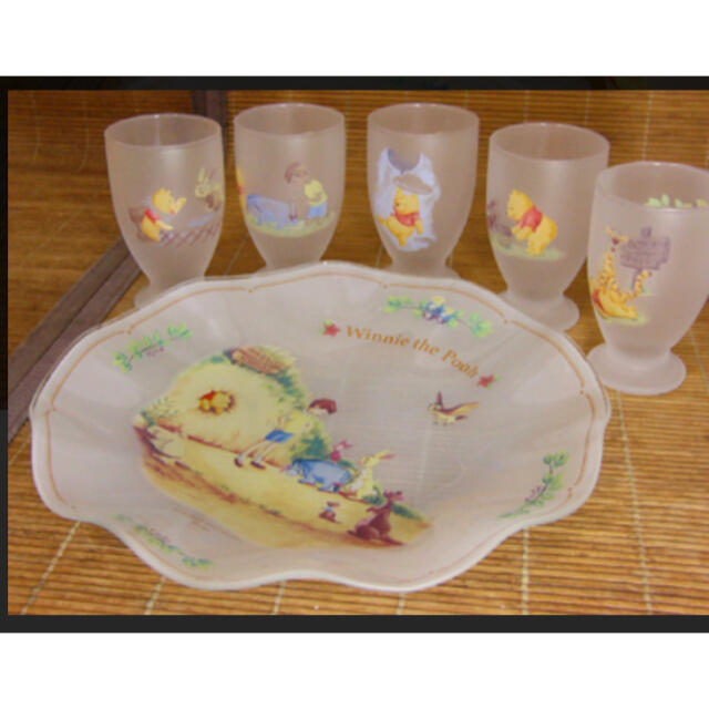 sango(サンゴ)のプーさん ガラス 皿 コップ ６点セット インテリア/住まい/日用品のキッチン/食器(食器)の商品写真