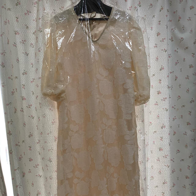 完売品‼️FLOWER JACQUARD STRAIGHT DRESS