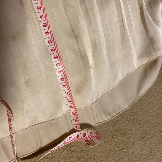 オフホワイト プリーツロングスカート レディースのスカート(ロングスカート)の商品写真