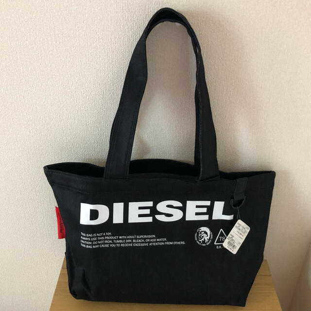DIESEL(ディーゼル)のディーゼル DIESEL ロゴ トートバッグ ブラック メンズのバッグ(トートバッグ)の商品写真