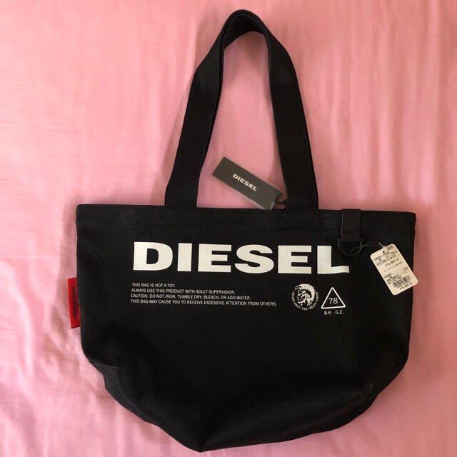 DIESEL(ディーゼル)のディーゼル DIESEL ロゴ トートバッグ ブラック メンズのバッグ(トートバッグ)の商品写真