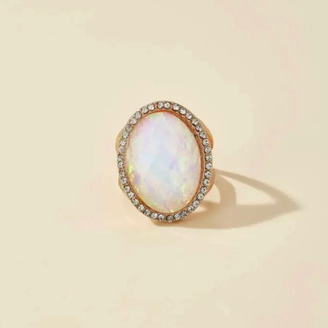 SHEIN オーロラ ラインストーン　大ぶりリング　指輪 レディースのアクセサリー(リング(指輪))の商品写真