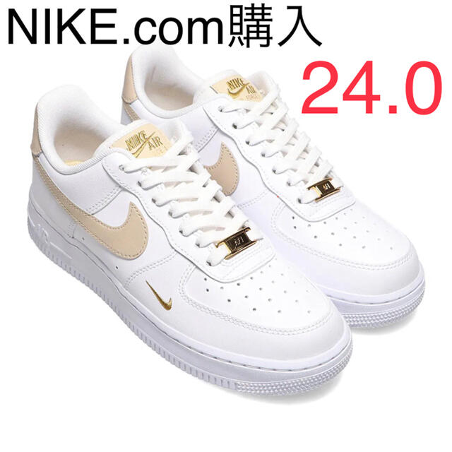 NIKE WMNS AIR FORCE1 ’07 エアフォース1 エッセンシャル靴/シューズ