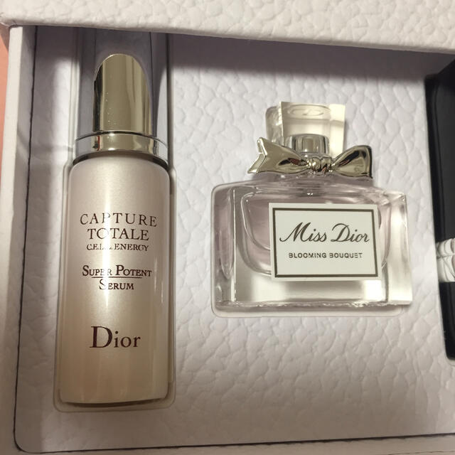 Dior(ディオール)のDior コスメ ビューティーディスカバリーキット コスメ/美容のキット/セット(コフレ/メイクアップセット)の商品写真