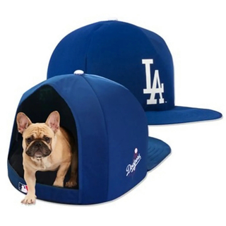 ニューエラー(NEW ERA)の【ラスト1】公式MLBライセンス キャップ型ペットベッド(犬)