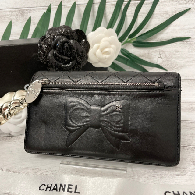 CHANEL(シャネル)のCHANEL✨シャネル✨リボンモチーフ✨二つ折り✨長財布✨美品 レディースのファッション小物(財布)の商品写真