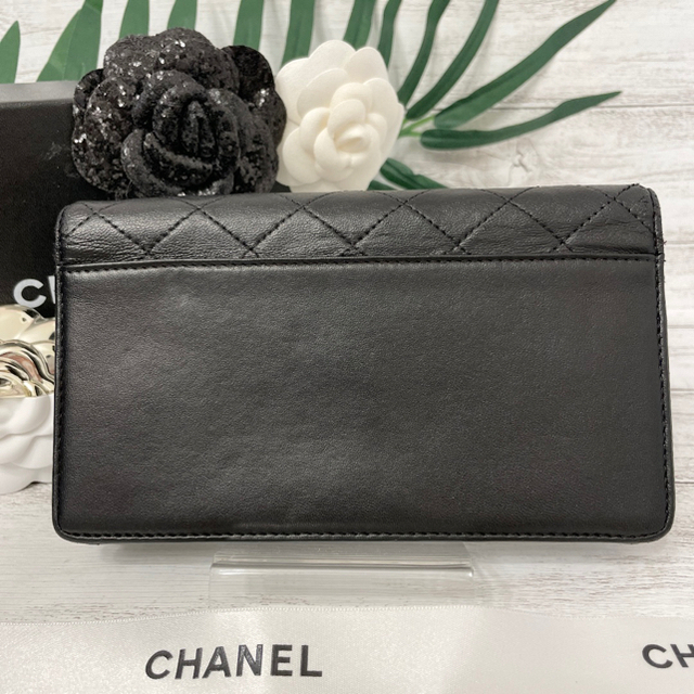 CHANEL(シャネル)のCHANEL✨シャネル✨リボンモチーフ✨二つ折り✨長財布✨美品 レディースのファッション小物(財布)の商品写真