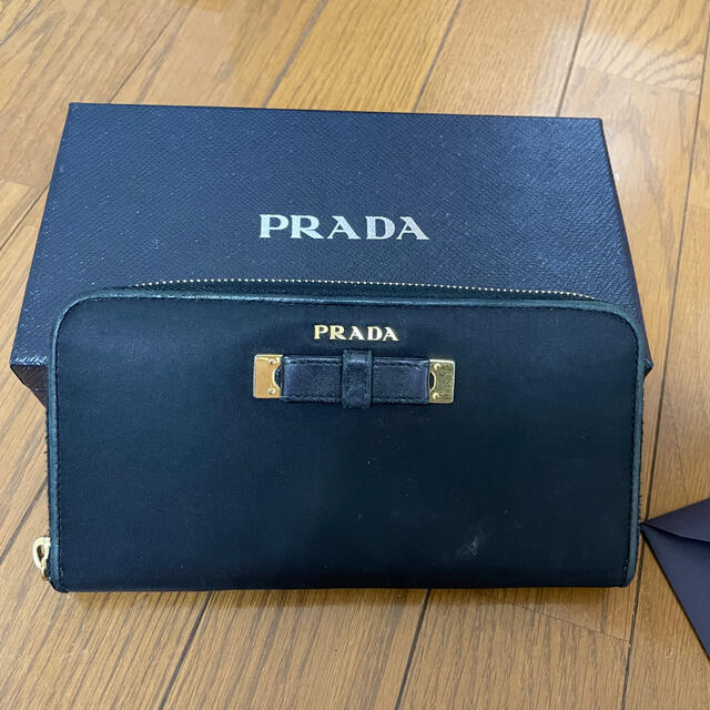 PRADA - プラダ 長財布 値下げ中の通販 by み's shop｜プラダならラクマ