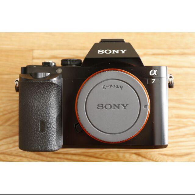 SONY(ソニー)の美品　SONY α7（ILCE-7）ボディ　ソニー スマホ/家電/カメラのカメラ(ミラーレス一眼)の商品写真