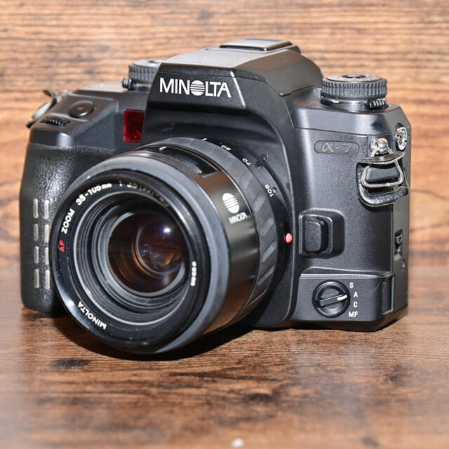 フィルムカメラ　動作品　MINOLTA α-7 レンズ付き！