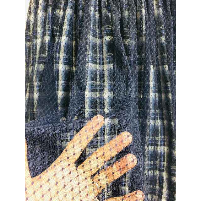 E hyphen world gallery(イーハイフンワールドギャラリー)のイーハイフン　リバーシブル　チュールスカート レディースのスカート(ひざ丈スカート)の商品写真