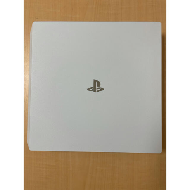 PlayStation4(プレイステーション4)のSONY PS4 Pro 1TB 本体 CHU-7200B エンタメ/ホビーのゲームソフト/ゲーム機本体(家庭用ゲーム機本体)の商品写真