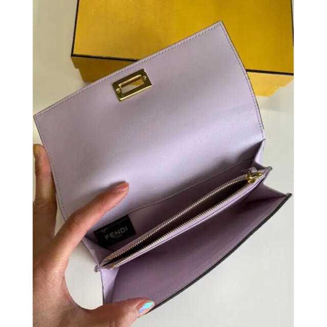 FENDI(フェンディ)のフェンディ　FENDI Peekaboo 長財布　⭐︎人気色により完売カラー⭐︎ レディースのファッション小物(財布)の商品写真