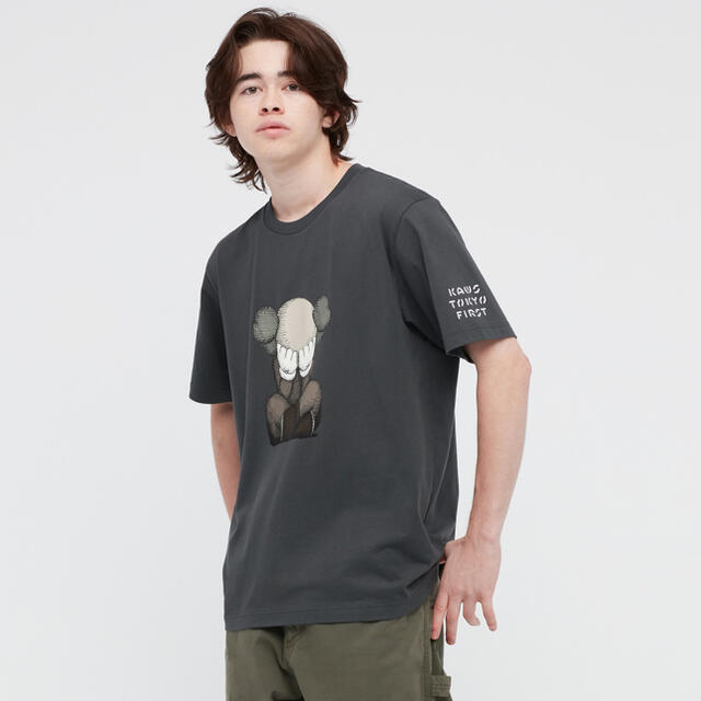 【新品】KAWS TOKYO FIRST Tシャツ XL メンズのトップス(Tシャツ/カットソー(半袖/袖なし))の商品写真