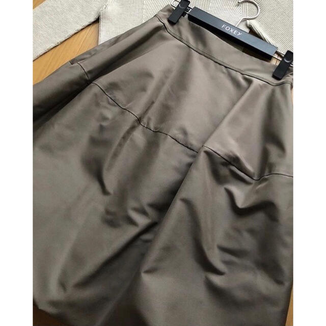 FOXEY(フォクシー)のFOXEY バルーン スカート 94,600円 シルクグログラン フォクシー  レディースのスカート(ひざ丈スカート)の商品写真