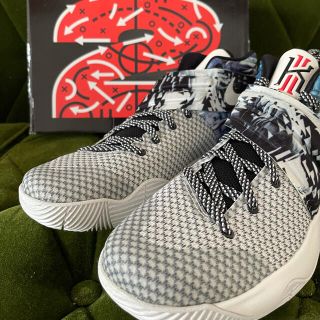 ナイキ(NIKE)のNIKE kyrie 2 effect  29.5センチ(バスケットボール)