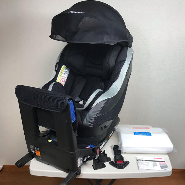 Aprica(アップリカ)の【美品】 クルリラ　体重7kgから  ISOFIX（3点式シートベルトでも設置可 キッズ/ベビー/マタニティの外出/移動用品(自動車用チャイルドシート本体)の商品写真