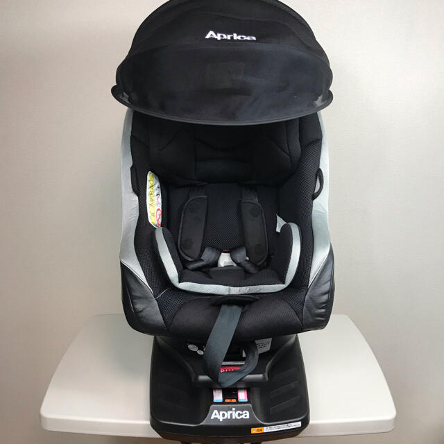 Aprica(アップリカ)の【美品】 クルリラ　体重7kgから  ISOFIX（3点式シートベルトでも設置可 キッズ/ベビー/マタニティの外出/移動用品(自動車用チャイルドシート本体)の商品写真