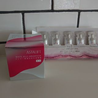 アスタリフト(ASTALIFT)のアスタリフトホワイト ジェリー状 美白 先行美容液40g(美容液)